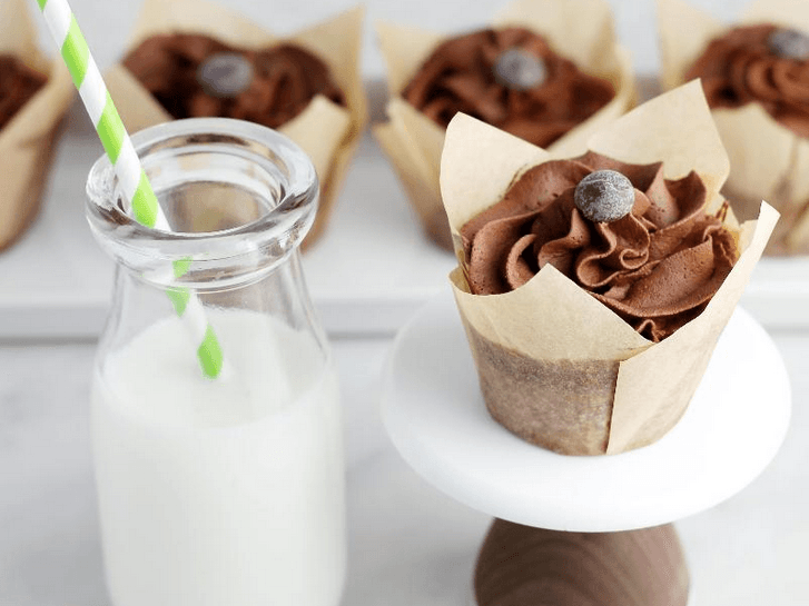 These 4-ingredient paleo chocolate cupcakes are our new obsession These 4-ingredient paleo chocolate cupcakes are our new obsession