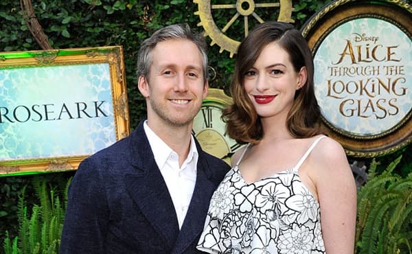 Anne Hathaway shares how her colleagues helped when she became a mum Anne Hathaway shares how her colleagues helped when she became a mum
