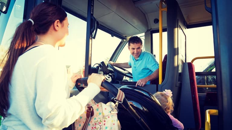 Bus Éireann strike enters its FOURTH day with no end in sight Bus Éireann strike enters its FOURTH day with no end in sight