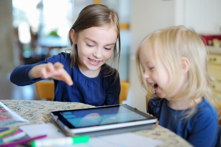 Unboxing: experts compare videos of children opening toys to ‘toddler crack’ Unboxing: experts compare videos of children opening toys to ‘toddler crack’