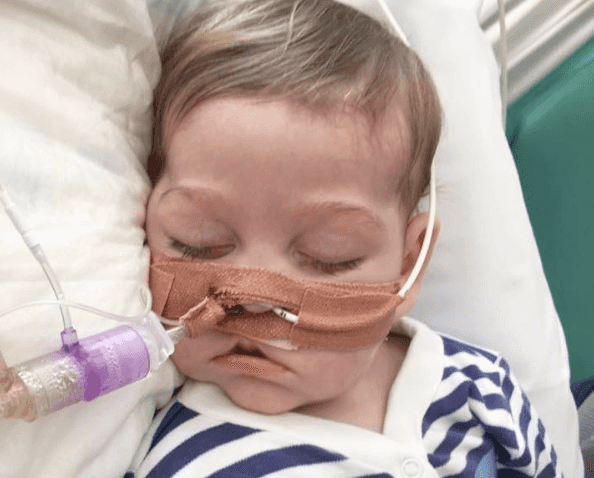US hospital offers to help parents of Charlie Gard US hospital offers to help parents of Charlie Gard