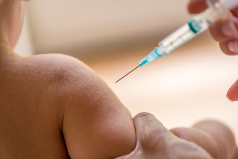 Well known ‘anti-vax’ doctor is now telling parents to vaccinate their kids Well known ‘anti-vax’ doctor is now telling parents to vaccinate their kids