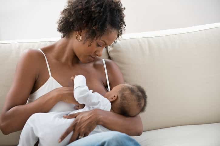 Mum explains how she can breastfeed her baby despite never being pregnant Mum explains how she can breastfeed her baby despite never being pregnant
