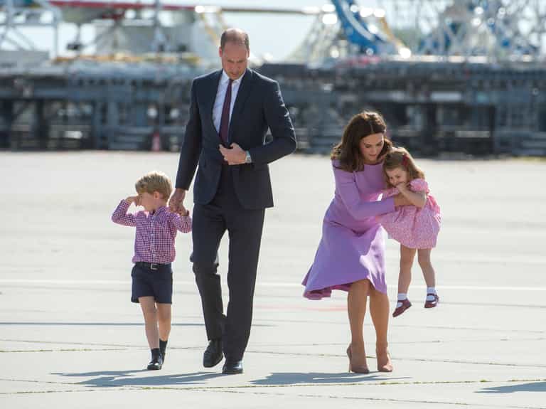 So THIS is Kate Middleton’s secret to wearing heels all day So THIS is Kate Middleton’s secret to wearing heels all day