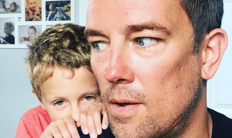 Fan sends incredible gift to widowed father Simon Thomas Fan sends incredible gift to widowed father Simon Thomas