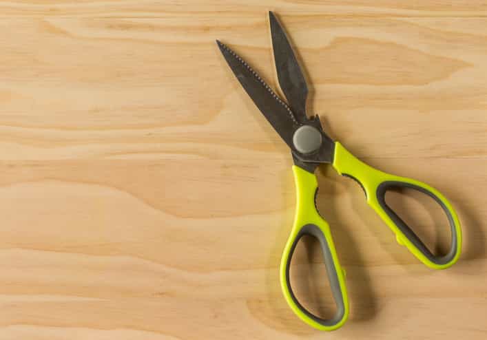 Mum claims her ex cut off their daughter’s hair after she let her get highlights Mum claims her ex cut off their daughter’s hair after she let her get highlights