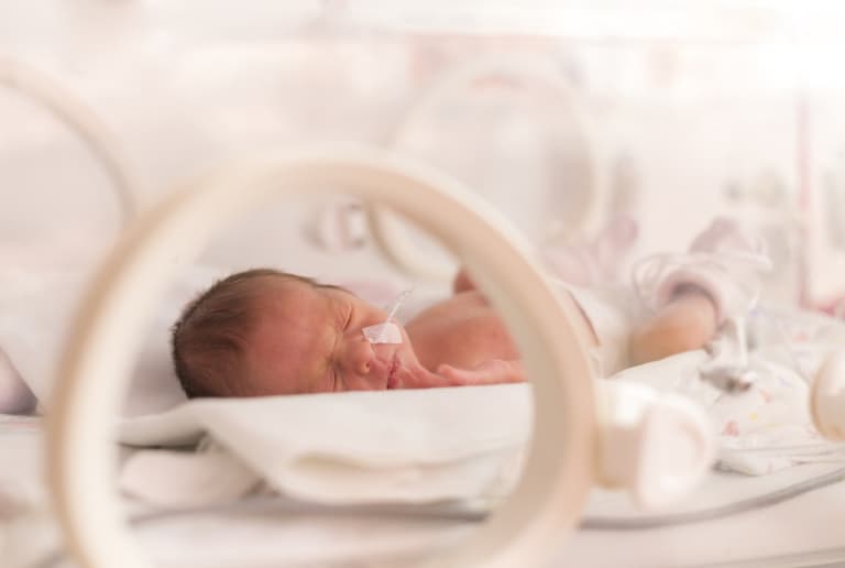 Babies of older dads more likely to be premature and to be in intensive care Babies of older dads more likely to be premature and to be in intensive care