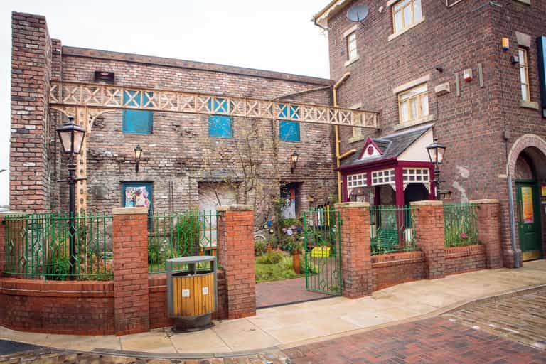 The brand new Corrie set has been revealed and it looks great The brand new Corrie set has been revealed and it looks great