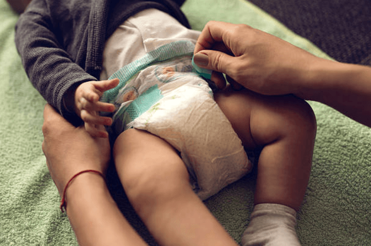 The handy trick that makes all the difference when it comes to changing your little boy’s nappy The handy trick that makes all the difference when it comes to changing your little boy’s nappy