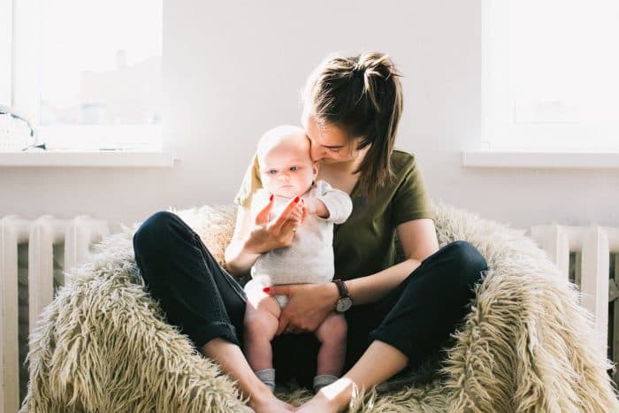 New mum explains just how hard the first few months are – and does NOT sugarcoat New mum explains just how hard the first few months are – and does NOT sugarcoat