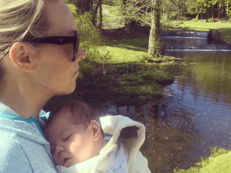 Kathryn Thomas pens sweet message to baby Ellie to mark six weeks Kathryn Thomas pens sweet message to baby Ellie to mark six weeks