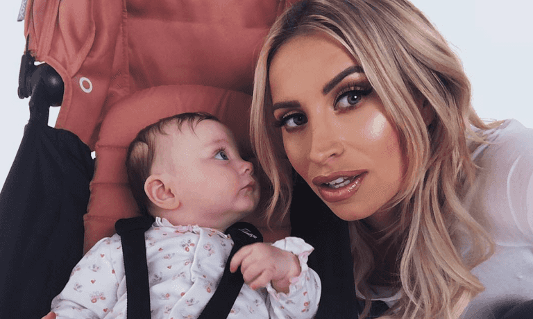 Ferne McCann says she feels ‘like a zombie’ as a single new mum Ferne McCann says she feels ‘like a zombie’ as a single new mum