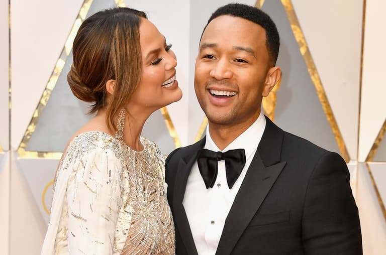 Chrissy Teigen and John Legend announce the birth of their baby Chrissy Teigen and John Legend announce the birth of their baby