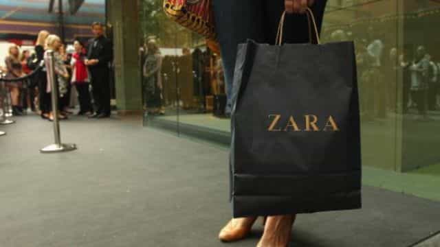 This €20 Zara dress is definitely your bargain of the week This €20 Zara dress is definitely your bargain of the week