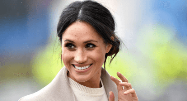 Meghan Markle makes her Buckingham Palace balcony debut alongside the royal family Meghan Markle makes her Buckingham Palace balcony debut alongside the royal family