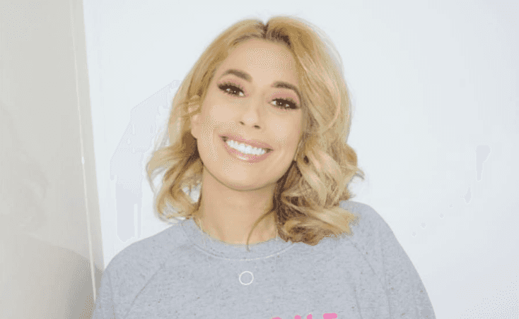 Stacey Solomon reminds fans ‘every body is beautiful’ in unfiltered bikini snap Stacey Solomon reminds fans ‘every body is beautiful’ in unfiltered bikini snap