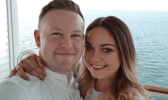 Blogger Grace Mongey shares first snap of her stunning engagement ring Blogger Grace Mongey shares first snap of her stunning engagement ring