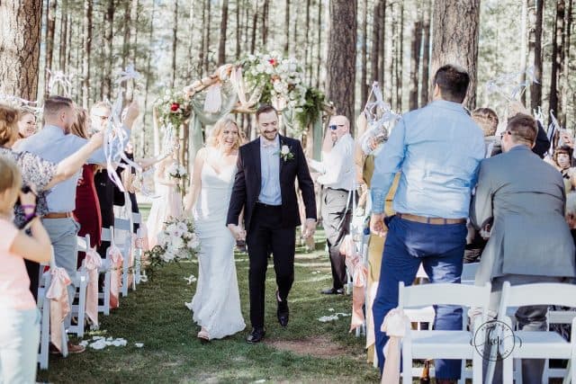This bride played a HILARIOUS prank on her new husband This bride played a HILARIOUS prank on her new husband