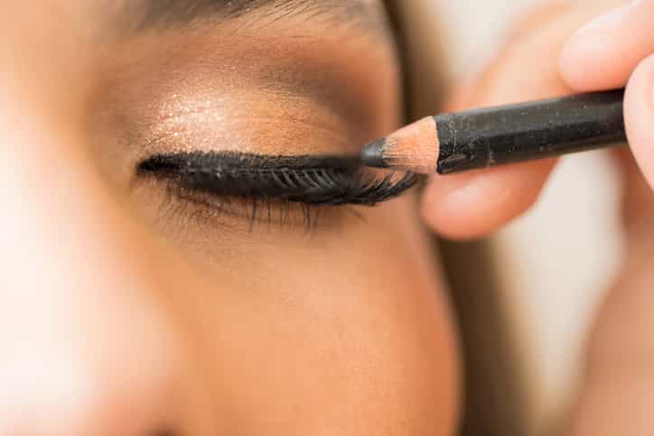 Three children in Australia contract lead poisoning from eyeliner Three children in Australia contract lead poisoning from eyeliner