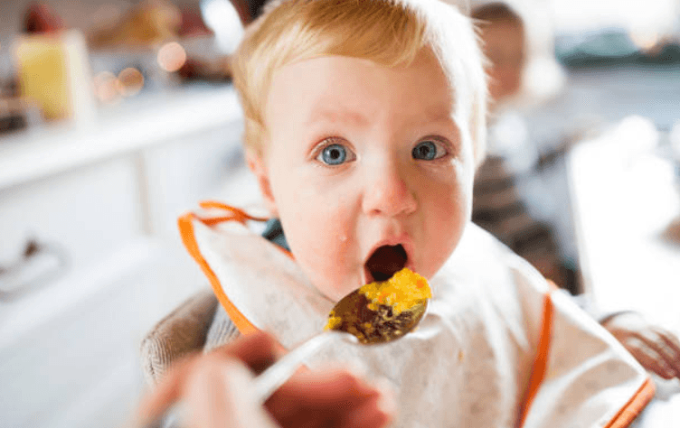 Mum needs advice on weaning her baby, other mothers think she’s ‘over-thinking’ Mum needs advice on weaning her baby, other mothers think she’s ‘over-thinking’