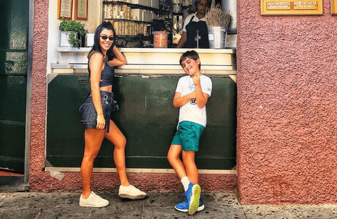 Kourtney Kardashian hits back at ‘mum-shamers’ while on holiday Kourtney Kardashian hits back at ‘mum-shamers’ while on holiday