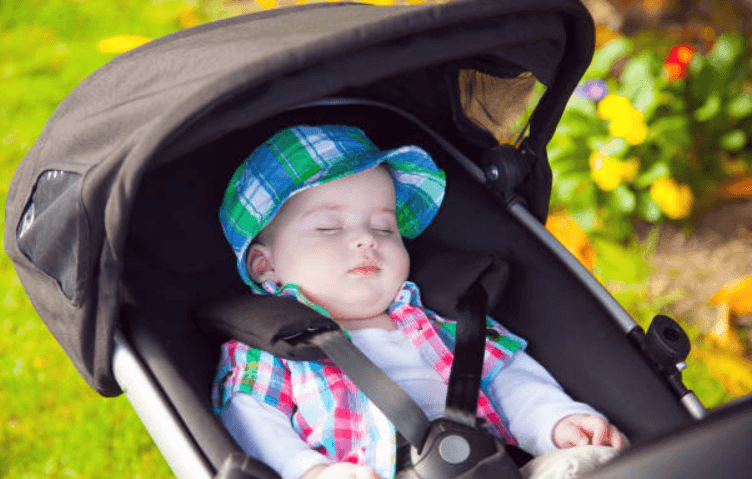 Mum asks for advice on leaving her baby outside to sleep Mum asks for advice on leaving her baby outside to sleep