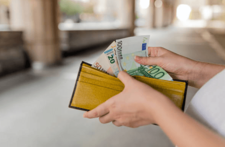 60 percent of parents say they’ll have to borrow money to cope with school costs 60 percent of parents say they’ll have to borrow money to cope with school costs