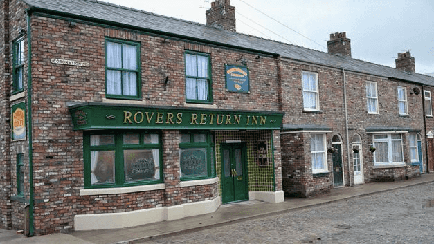 Huge shock for Coronation Street viewers as character to ‘return from the dead’ Huge shock for Coronation Street viewers as character to ‘return from the dead’