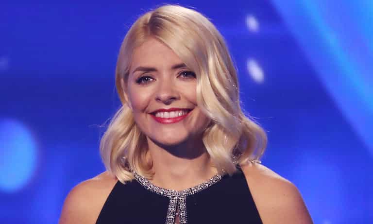 Some viewers were very unhappy with Holly Willoughby’s Dancing On Ice look last night Some viewers were very unhappy with Holly Willoughby’s Dancing On Ice look last night