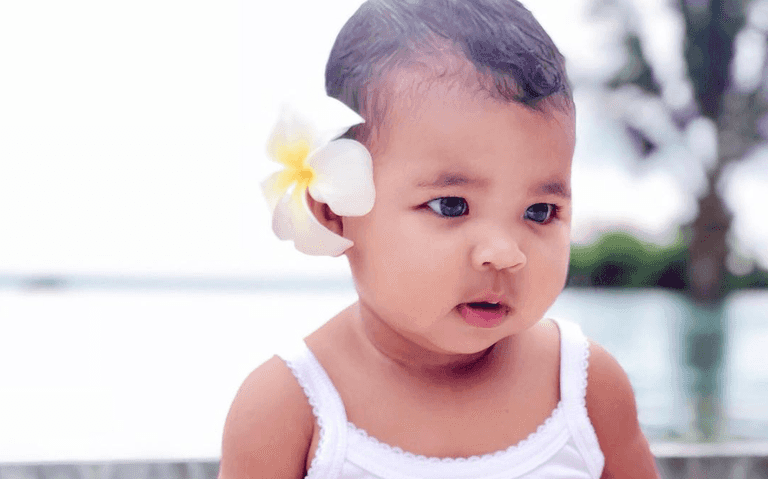 This clip of baby True Thompson giggling will make your ovaries ache This clip of baby True Thompson giggling will make your ovaries ache