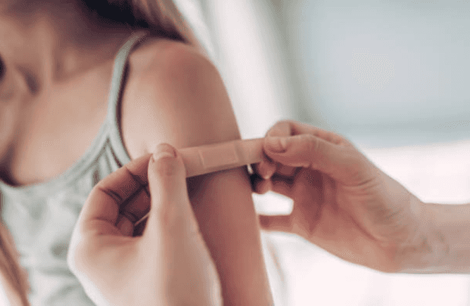 Turns out we have all been applying plasters wrong this whole time Turns out we have all been applying plasters wrong this whole time