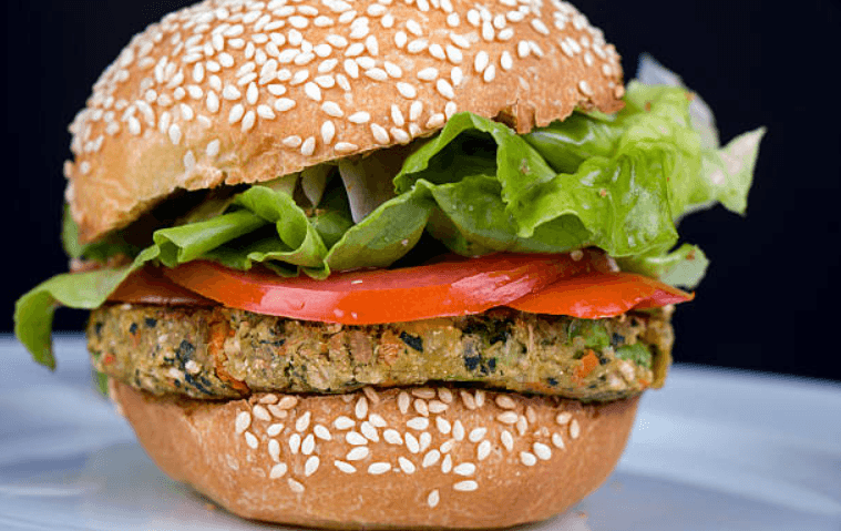 This spinach artichoke burger recipe is something that the whole family will love This spinach artichoke burger recipe is something that the whole family will love