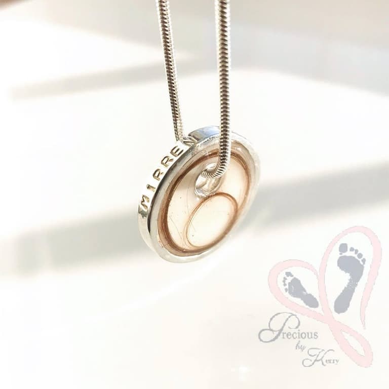 This small business will incorporate your baby’s curls into beautiful jewellery This small business will incorporate your baby’s curls into beautiful jewellery