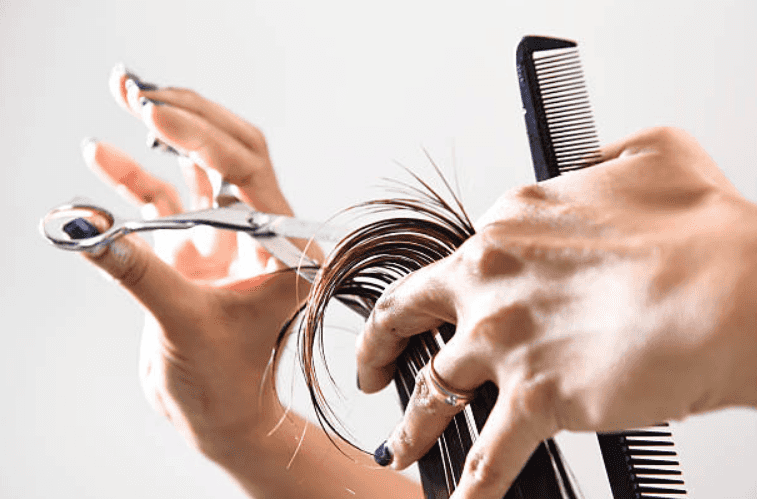 Woman gets a really dodgy haircut… and is still charged €80 Woman gets a really dodgy haircut… and is still charged €80