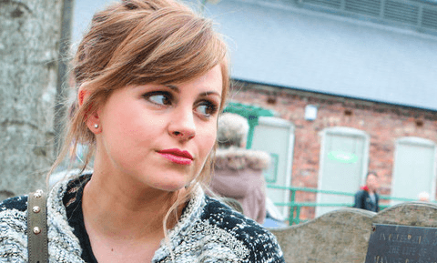 Corrie fans note massive continuity error with Sarah Platt last night Corrie fans note massive continuity error with Sarah Platt last night