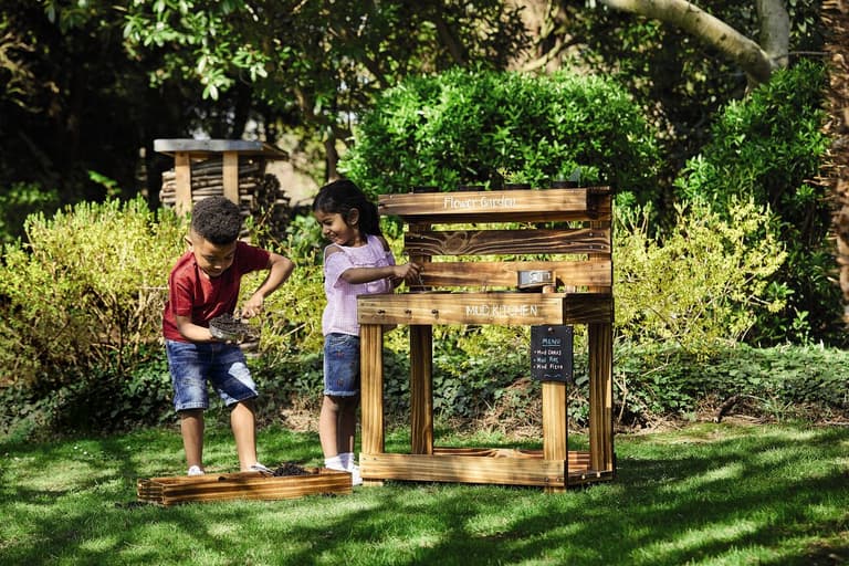 Aldi are bringing out a range of garden toys that the kids will absolutely love Aldi are bringing out a range of garden toys that the kids will absolutely love