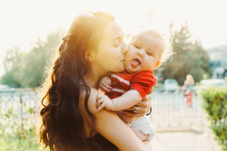 No words needed: 6 ways you can tell your baby really, really loves you No words needed: 6 ways you can tell your baby really, really loves you