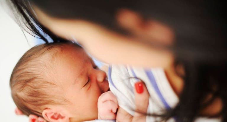Beautiful photos show what breastfeeding and prematurity look like Beautiful photos show what breastfeeding and prematurity look like