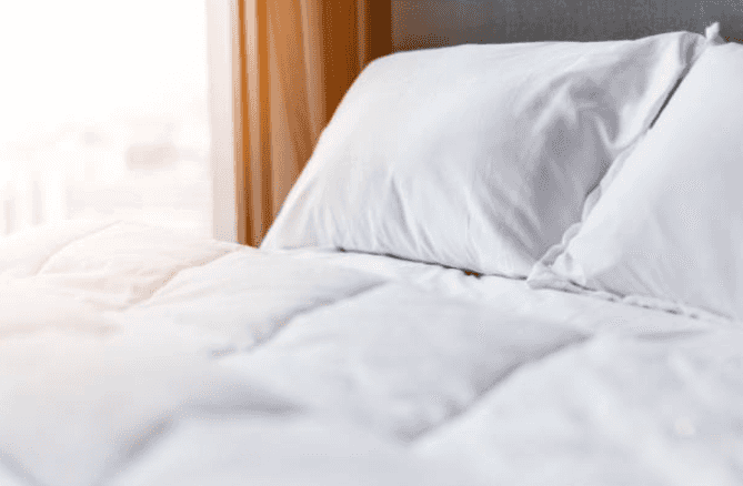 The simple reason why hotels prefer to put white sheets on beds The simple reason why hotels prefer to put white sheets on beds