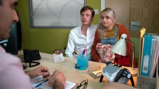 Corrie’s Katie McGlynn on Sinead’s worries about the future as she gets scan results Corrie’s Katie McGlynn on Sinead’s worries about the future as she gets scan results