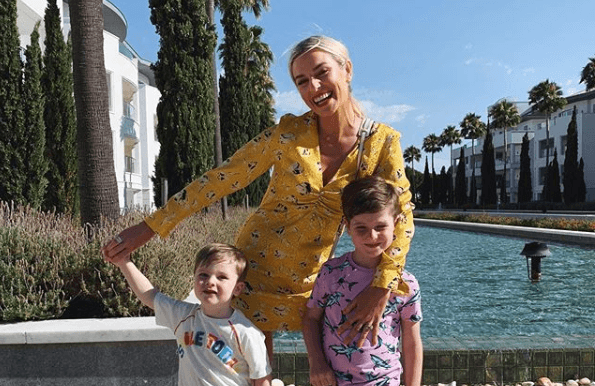 We found a gorgeous dupe of Pippa O’Connor’s yellow pussy bow blouse We found a gorgeous dupe of Pippa O’Connor’s yellow pussy bow blouse