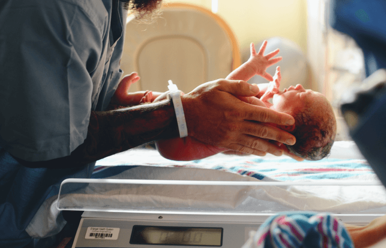 Giving birth: The incredible picture that’ll make you realise just how insanely amazing women’s bodies are Giving birth: The incredible picture that’ll make you realise just how insanely amazing women’s bodies are