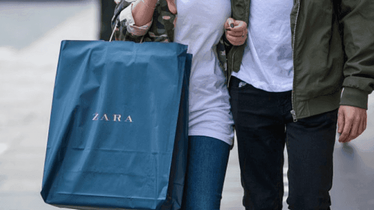 We actually can’t get over how expensive this gorgeous €20 Zara dress looks We actually can’t get over how expensive this gorgeous €20 Zara dress looks