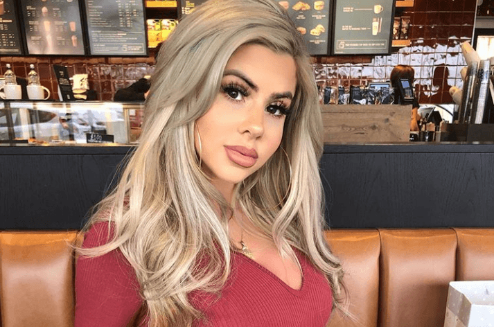 Former Love Island star Hannah Elizabeth faces backlash for wearing makeup after giving birth Former Love Island star Hannah Elizabeth faces backlash for wearing makeup after giving birth