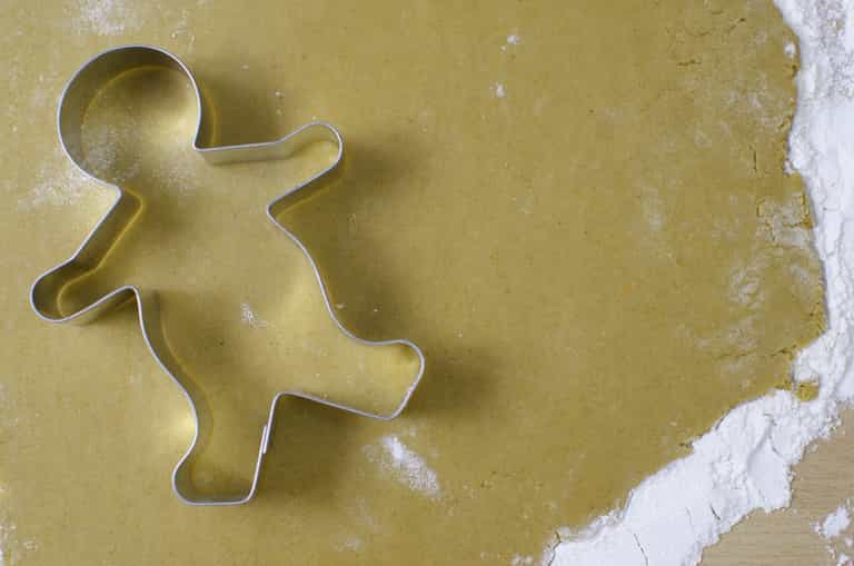 How you can use your gingerbread man cutter to make Christmas reindeer cookies How you can use your gingerbread man cutter to make Christmas reindeer cookies