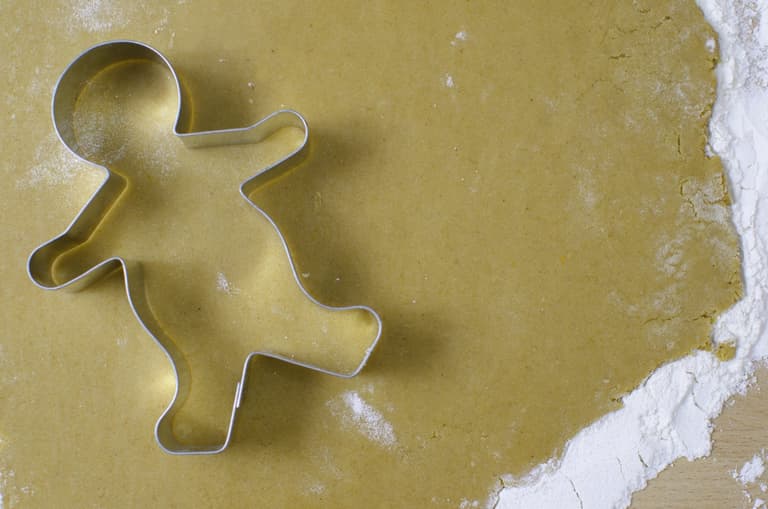 How you can use your gingerbread man cutter to make Christmas reindeer cookies How you can use your gingerbread man cutter to make Christmas reindeer cookies