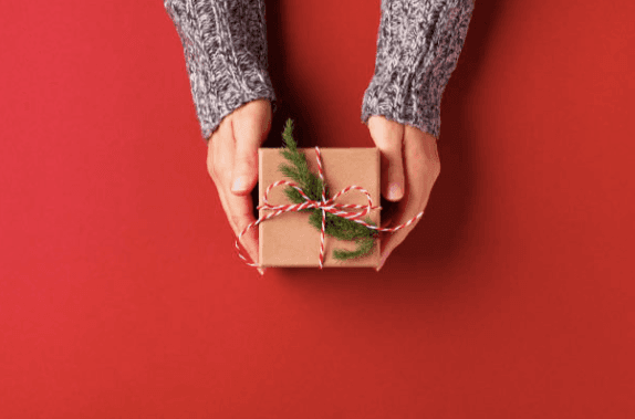 Wrapping paper generates millions of lbs of waste every year – here’s some sustainable alternatives Wrapping paper generates millions of lbs of waste every year – here’s some sustainable alternatives
