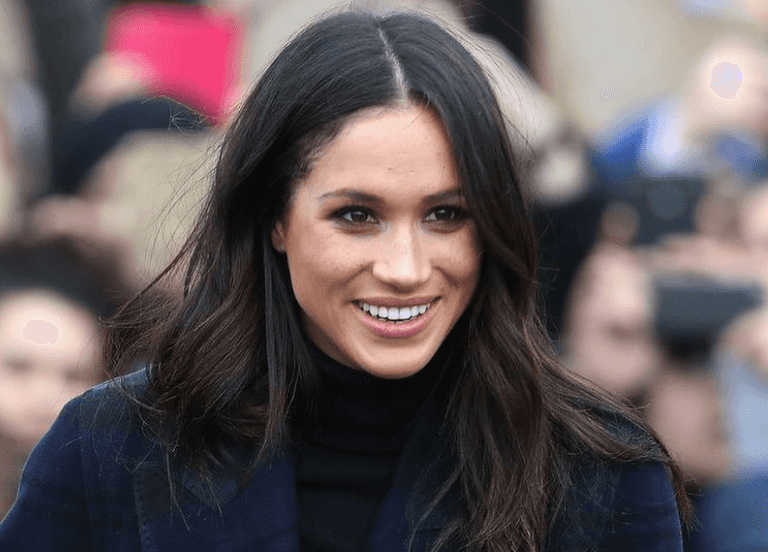 Meghan Markle’s Christmas card jumper is now on sale AND it’s a high street find Meghan Markle’s Christmas card jumper is now on sale AND it’s a high street find