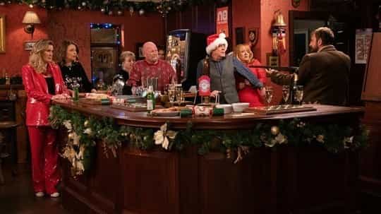 Coronation Street fans devastated as two characters die in Christmas siege Coronation Street fans devastated as two characters die in Christmas siege