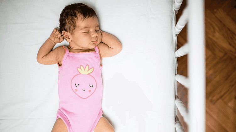 The reason why mums wake up when babies cry and dads stay asleep is interesting The reason why mums wake up when babies cry and dads stay asleep is interesting